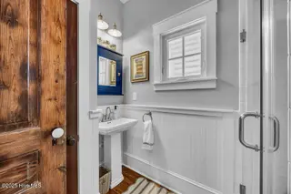 209 N Lord Street, Southport, NC 28461 – photo 17: Second Full Bathroom