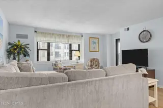 1505 Salter Path Road 436, Indian Beach, NC 28512 – photo 11: 17-web-or-mls-1S3A6170
