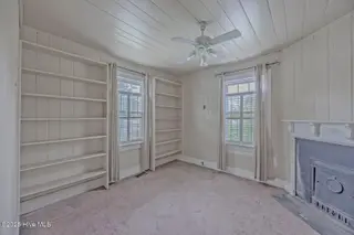 221 W Main Street, Wallace, NC 28466 — 4-bedroom home, Wallace, NC, photo 7 of 26: a79106a3-eb9e-416a-ae8c-82799f0773c3-thu