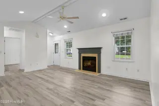 124 Leonard Drive, New Bern, NC 28560 – photo 7: 18_23