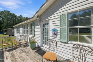 103 Shop Branch Lane, Hampstead, NC 28443 — 3-bedroom manufactured home in Bay Harbor, Hampstead, NC, photo 5 of 43: 103_shop_branch_ln_005