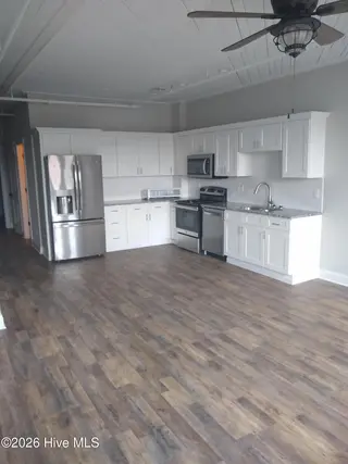 606 E Fearing Street Unit 3, Elizabeth City, NC 27909 – photo 12: 3 (1)