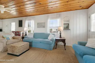 312 E Bogue Boulevard, Atlantic Beach, NC 28512 – photo 7: Open living space