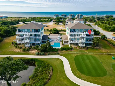 112 Oakleaf Drive 902a, Pine Knoll Shores