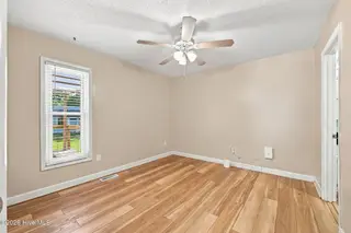 204 Little John Lane, Havelock, NC 28532 – photo 19: 29-web-or-mls-DSC_6346-edit