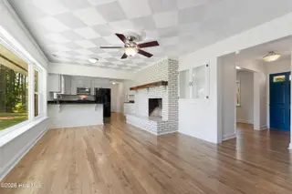 1705 River Drive, Morehead City, NC 28557 – photo 7: Dining area