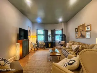 1120 S 3rd Street, Wilmington, NC 28401 – photo 17: (21) LivingRoom