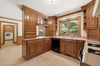 225 Churchill Drive, Greenville, NC 27858 – photo 20: 41-web-or-mls-IMG_9796