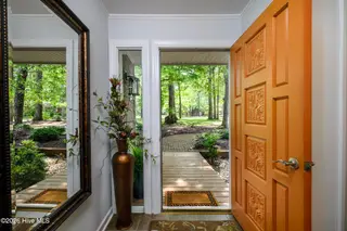 302 Plantation Drive, New Bern, NC 28562 – photo 9: Foyer