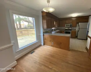 2302 Stirrup Court, Greenville, NC 27858 – photo 4: Kitchen and breakfast room