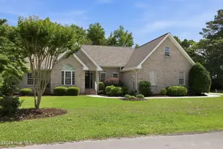 411 Oakmont Drive, Morehead City, NC 28557 – photo 3: 5-web-or-mls-1S3A3748