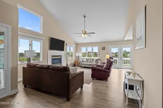 7403 Archers Creek Court, Emerald Isle, NC 28594 – photo 23: 19-web-or-mls-1S3A0127