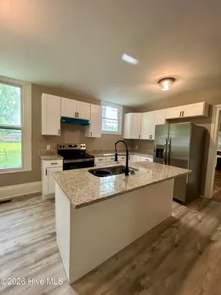 414 N Center Street, Mount Olive, NC 28365 – photo 5: IMG_2105