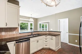 305 Grovediere Lane, Hampstead, NC 28443 — 4-bedroom home in Forest Sound, Hampstead, NC, photo 17 of 75