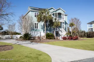 8308 Lakeview Drive, Wilmington, NC 28412 – photo 2