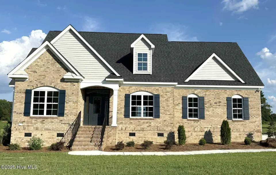 1665 S Old Carriage Road, Rocky Mount, NC 27804 – photo 1 of 60: b4c19f3b-2eb1-4d84-abc7-a22dec43db14ec