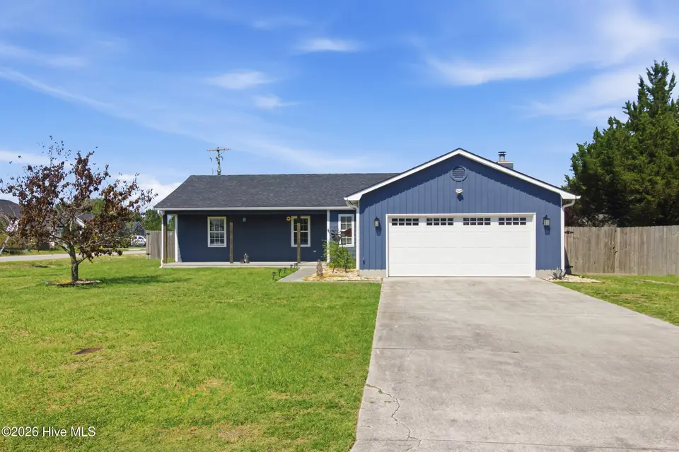426 Oregon Trail, Hubert, NC 28539 – photo 1 of 34