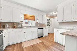 3809 Robin Road, Ayden, NC 28513 – photo 13: 33-web-or-mls-IMG_0047