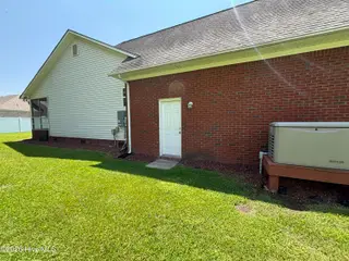 208 Pinewood Drive, New Bern, NC 28562 – photo 11: IMG_0943