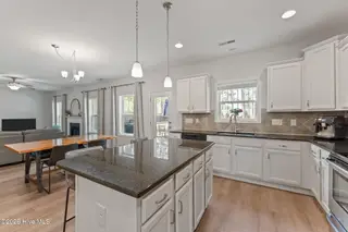 4040 Irwin Drive, Aberdeen, NC 28315 – photo 12: 17-web-or-mls-DSC01029