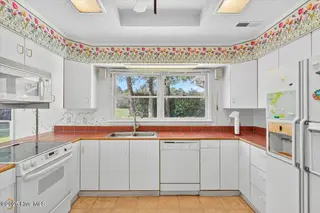 1761 Oakbrook Drive SW, Ocean Isle Beach, NC 28469 – photo 13: 13-kahunaphoto