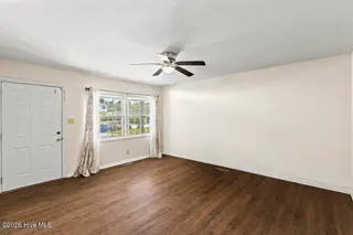 604 Oakwood Avenue, Jacksonville, NC 28546 – photo 4