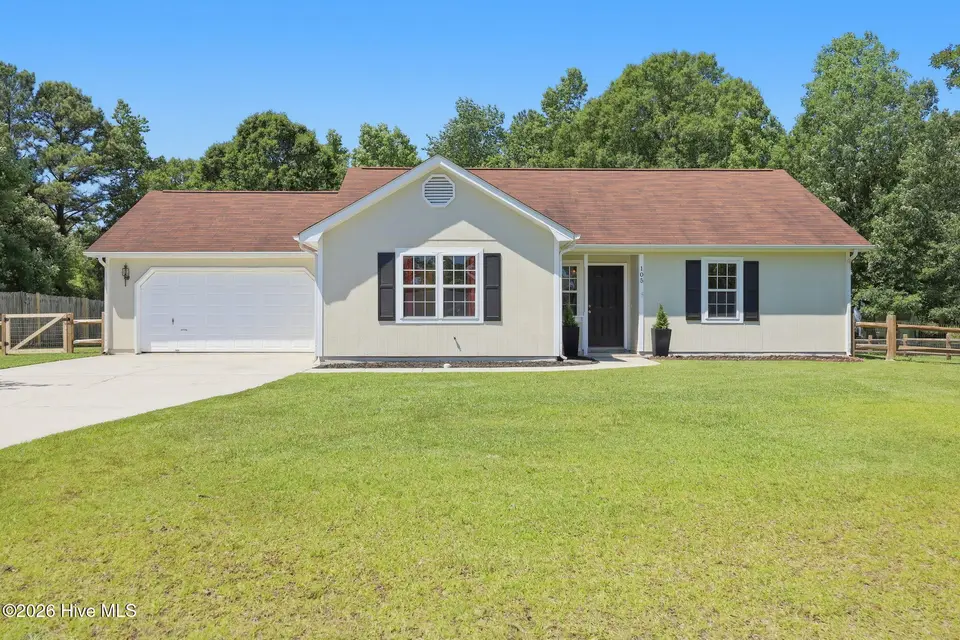 105 Glenwood Drive, Hubert, NC 28539 – photo 1 of 43