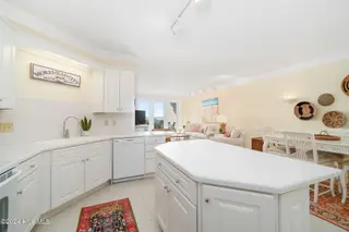 4425 Arendell Street 303 Harborside Club At 70 West, Morehead City, NC 28557 – photo 17: Kitchen w/ island seating