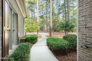 29 Abbottsford Drive, Pinehurst, NC 28374 — 3-bedroom home in Pinewild CC, Pinehurst, NC, photo 5 of 68: DSC_9628