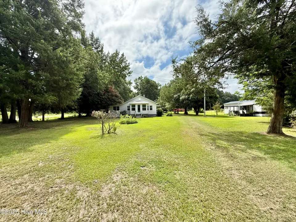 617 Johnson Ch Road, Warsaw, NC 28398 — 2-bedroom home in Warsaw, Warsaw, NC, photo 1 of 26: IMG_7190