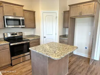 639 Indigo Johnston Drive, Jacksonville, NC 28546 – photo 7: IMG_5192