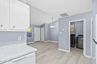 15a Masters Court Drive, New Bern, NC 28562 — 2-bedroom townhome in River Bend, New Bern, NC, photo 14 of 36: 15a Masters Court Drive