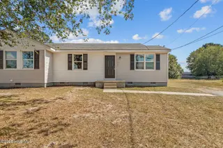 328-330 Starling Street, Jacksonville, NC 28540 — 4-bedroom home, Jacksonville, NC, photo 2 of 56
