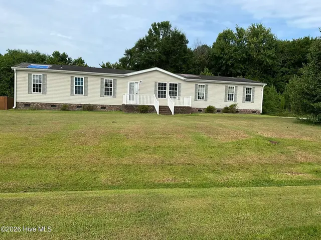 102 Cypress Knee Drive, Richlands, NC 28574