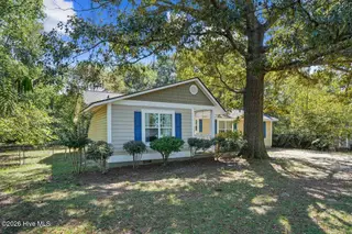 111 Lakehurst Drive, Dudley, NC 28333 – photo 4: 111 Lakehurst Dr-4 2