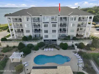 150 Lands End Court A42, Morehead City, NC 28557 — 3-bedroom condo in The Shores at Spooners Creek, Morehead City, NC, photo 3 of 50: arrow pic