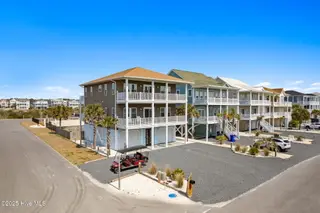 449 E Fourth Street, Ocean Isle Beach, NC 28469 – photo 3: 3-web-or-mls-CAMMediaLLC.com 449-8