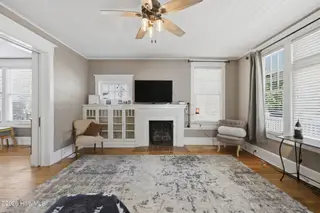 1014 W Main Street, Elizabeth City, NC 27909 – photo 4: Living Room