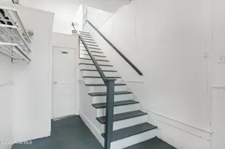 204 Turner Street, Beaufort, NC 28516 – photo 16: Stairwell