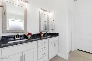 516 E Great Egret Way, Beaufort, NC 28516 – photo 5: Primary Bath