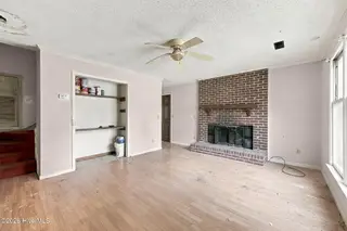 107 Eric Court B, Greenville, NC 27858 – photo 6: Living Room