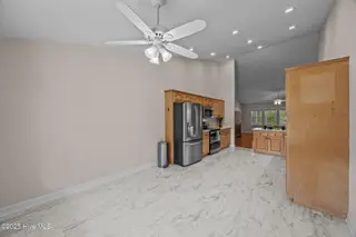 303 Deerfield Drive, New Bern, NC 28562 — 3-bedroom home in Deerfield, New Bern, NC, photo 13 of 53: 303 Deerfield Drive