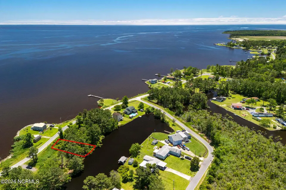 00000 76 Driftwood Drive, Elizabeth City, NC 27909 – photo 1 of 10: Affordable Waterfront Living