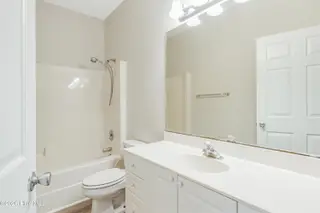 5118 Elton Drive SE, Southport, NC 28461 — 3-bedroom townhome in South Harbour Village, Southport, NC, photo 24 of 62: 5118 Elton-21