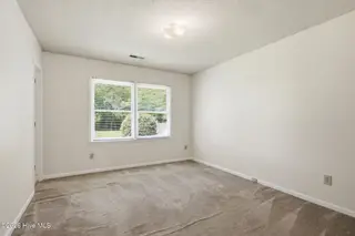 703 Oxford Drive, Morehead City, NC 28557 – photo 12: large-019e1c7f-b2ba-709a-8e06-e0c47de654