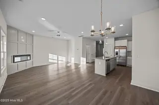 1909 Newbury Way D, Greenville, NC 27834 – photo 11: 14-web-or-mls-BLS_0018