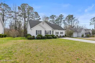 423 Jasmine Lane, Jacksonville, NC 28546 – photo 3: CE51CD95-6394-416D-8542-E31635E4DB1C