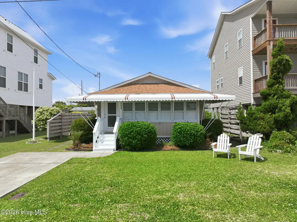 510 W Bogue Boulevard, Atlantic Beach, NC 28512 – photo 1 of 55: 510 W Bogue