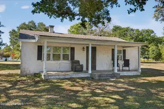 202/234 Sloop Point Road, Hampstead, NC 28443 — 4-bedroom manufactured home, Hampstead, NC, photo 7 of 55: 202SloopPointRoad-2