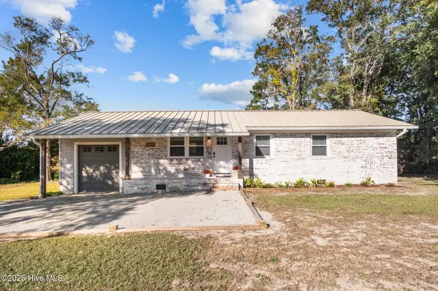 2037 Oxpen Road SW, Supply, NC 28462
